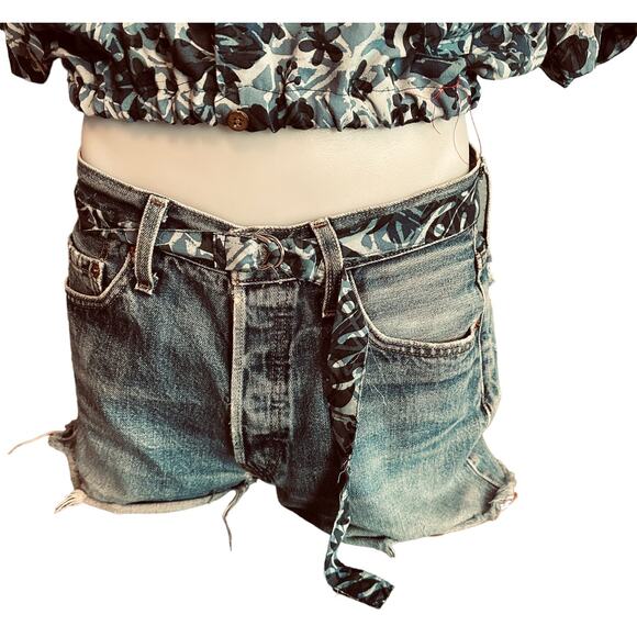 Hawaiian Shirt Tropical Button Down Crop Top MEDIUM Oversize Coconut Girl Unique - Picture 5 of 7